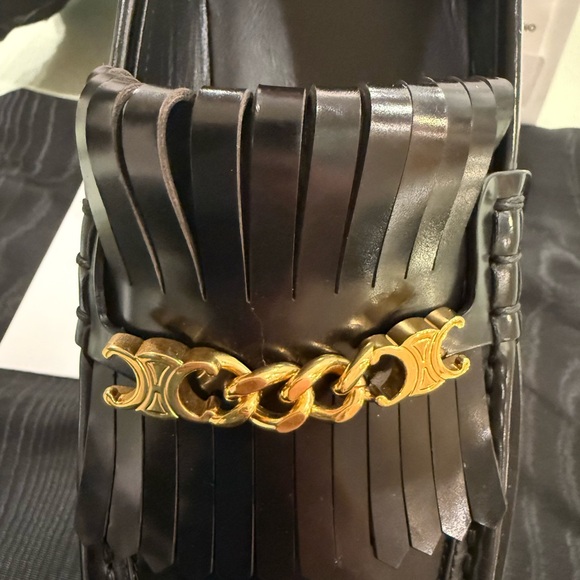 Celine - Picture 9 of 12